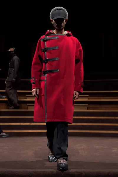 Look 19